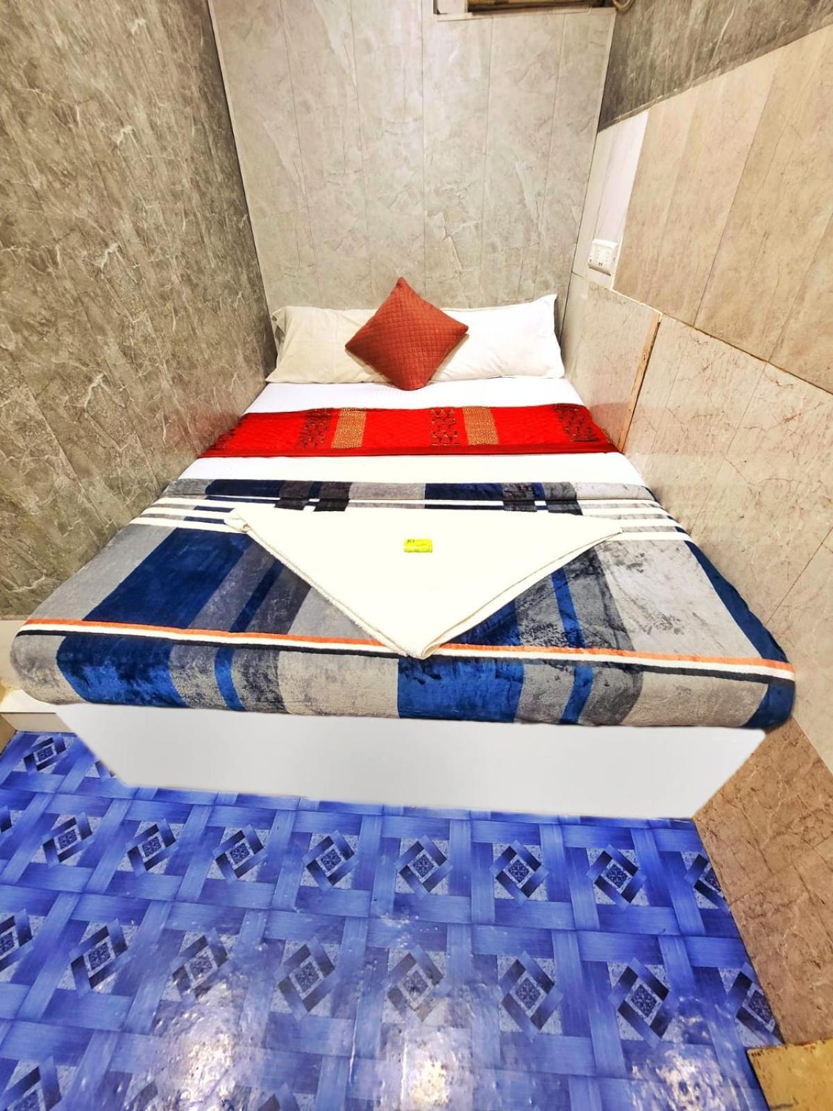 Amaan Hotel Mumbai Exteriör bild