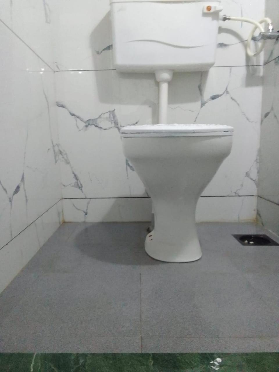 Amaan Hotel Mumbai Exteriör bild