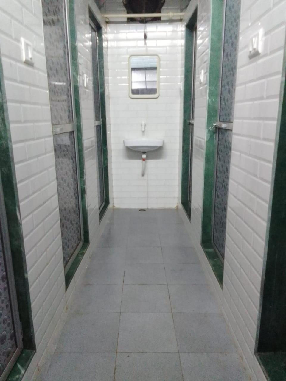 Amaan Hotel Mumbai Exteriör bild